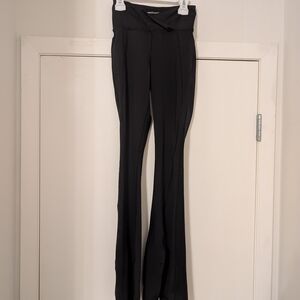 Sleek Black Women's Leggings
